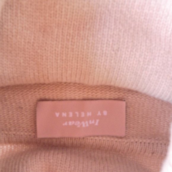 Large turtleneck sweater - Picture 4 of 5